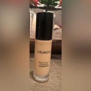 ❌SOLD❌ Crunchi Beautifully Flawless foundation in 2.5, 3/4 full